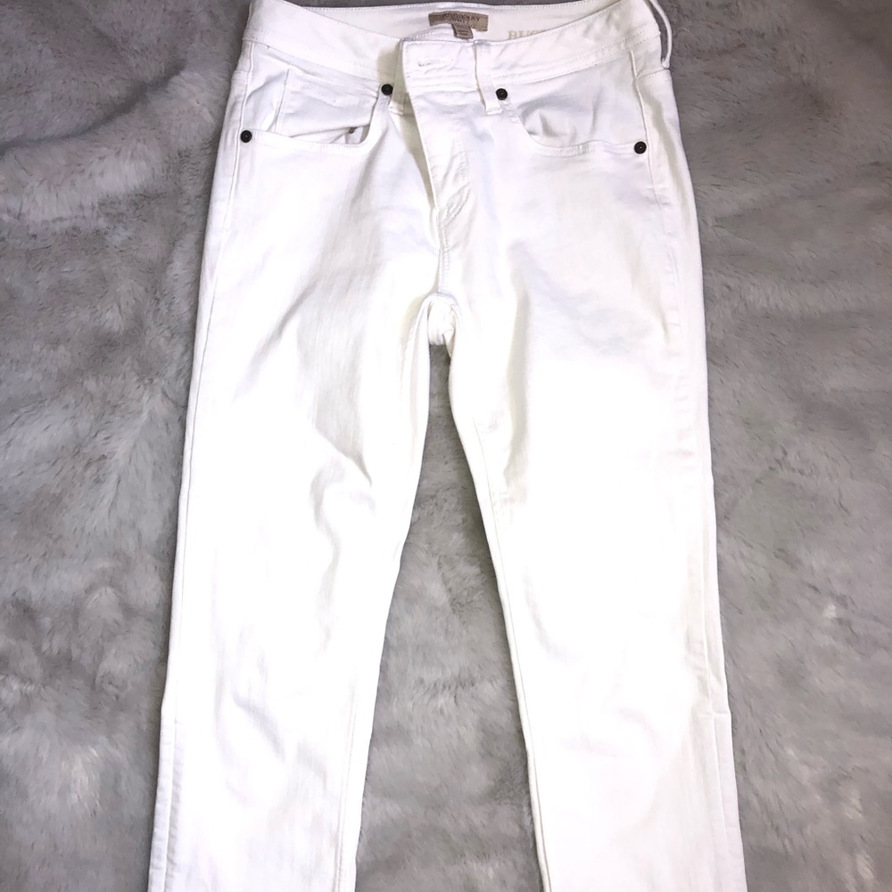 NWOT BURBERRY capri jeans :) - Picture 9 of 11